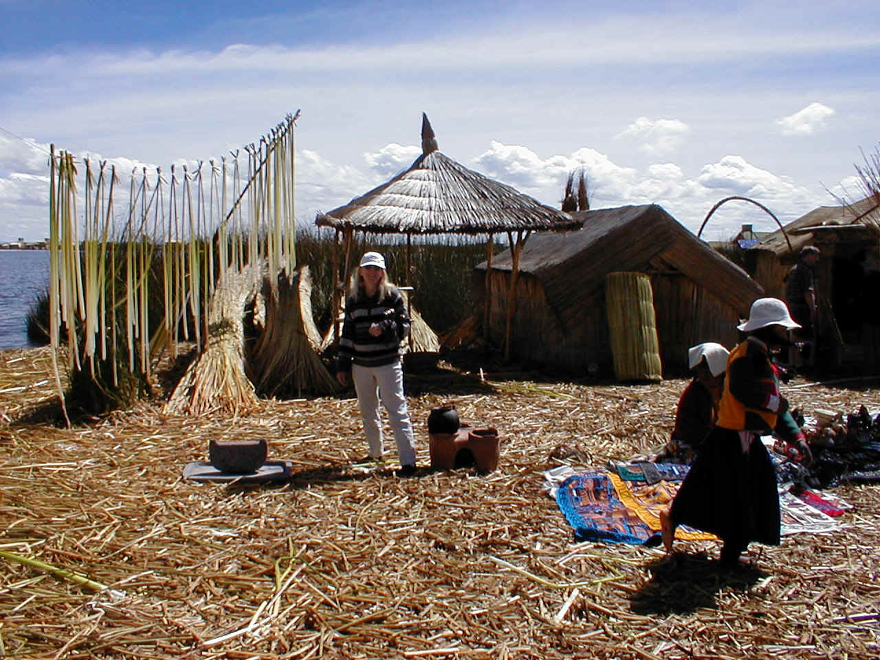 Lake Titicaca floating island and Betty.JPG (408277 bytes)